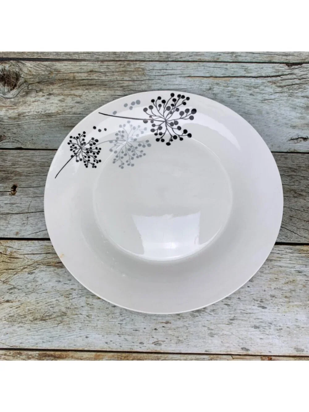 Gibson Designs NETHERWOOD Black Gray Floral Poreclain Dinner Lunch Plates Set 4
